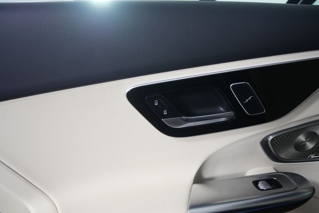 Thumbnail: 2023 Mercedes-Benz C-Class - 13