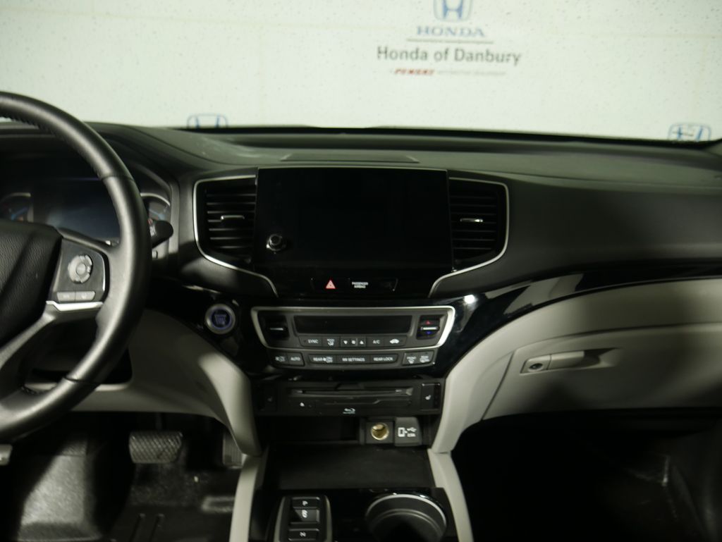 Thumbnail: 2019 Honda Pilot - 13