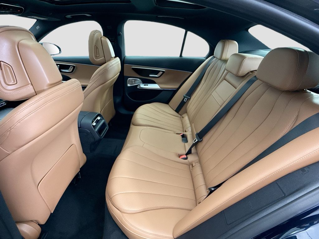Thumbnail: 2026 Mercedes-Benz E-Class - 21
