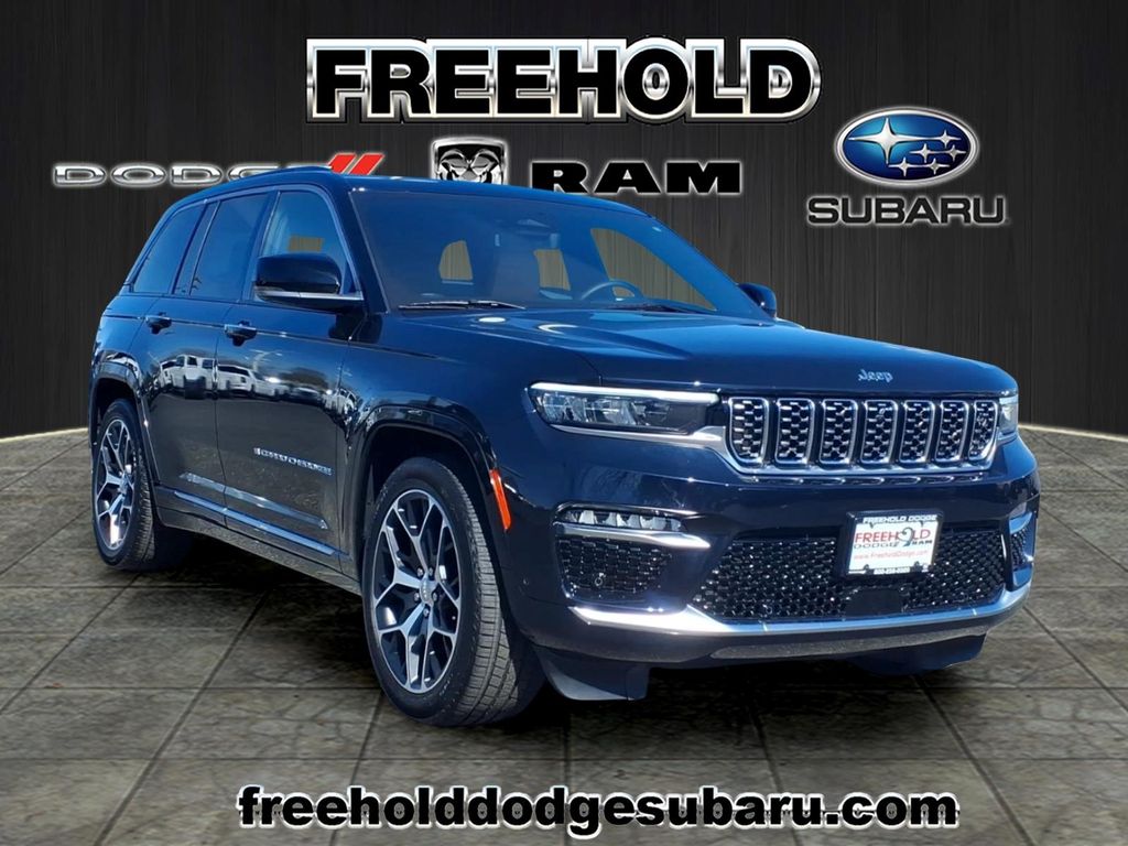 used 2024 Jeep Grand Cherokee car, priced at $43,400