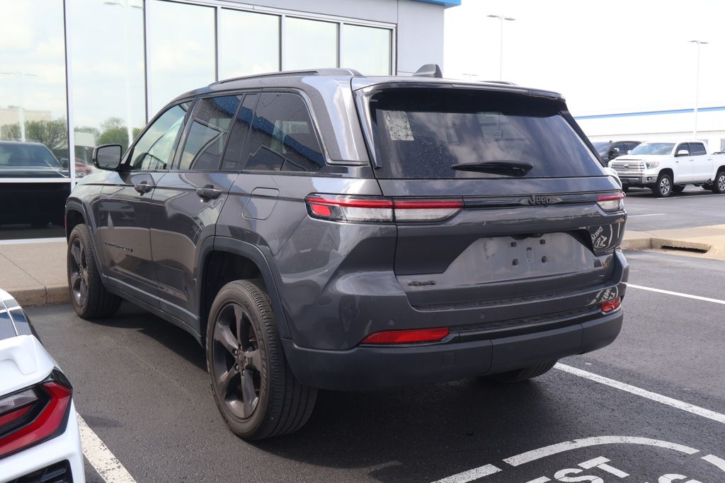 Thumbnail: 2023 Jeep Grand Cherokee - 12