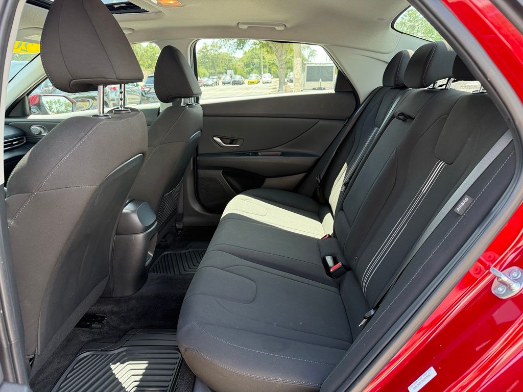 Used 2025 Hyundai Elantra Sedan