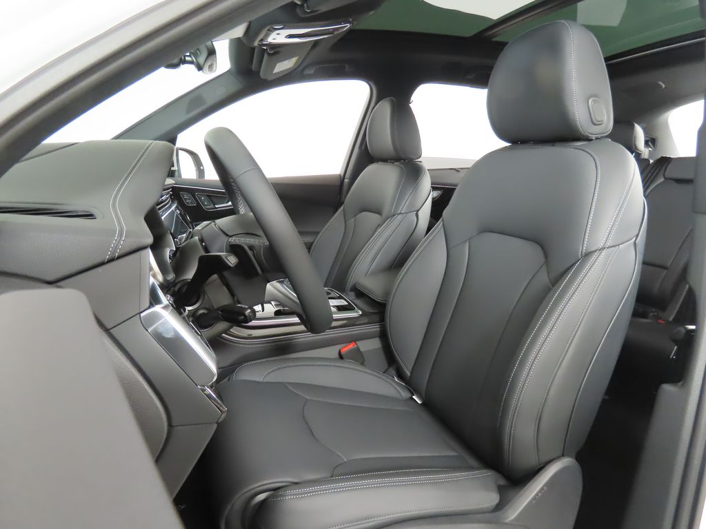 Thumbnail: 2025 Audi Q7 - 31