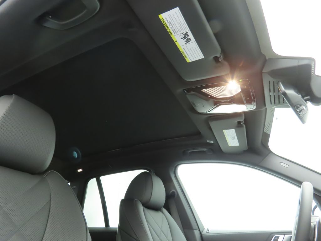 Thumbnail: 2026 BMW X5 - 19