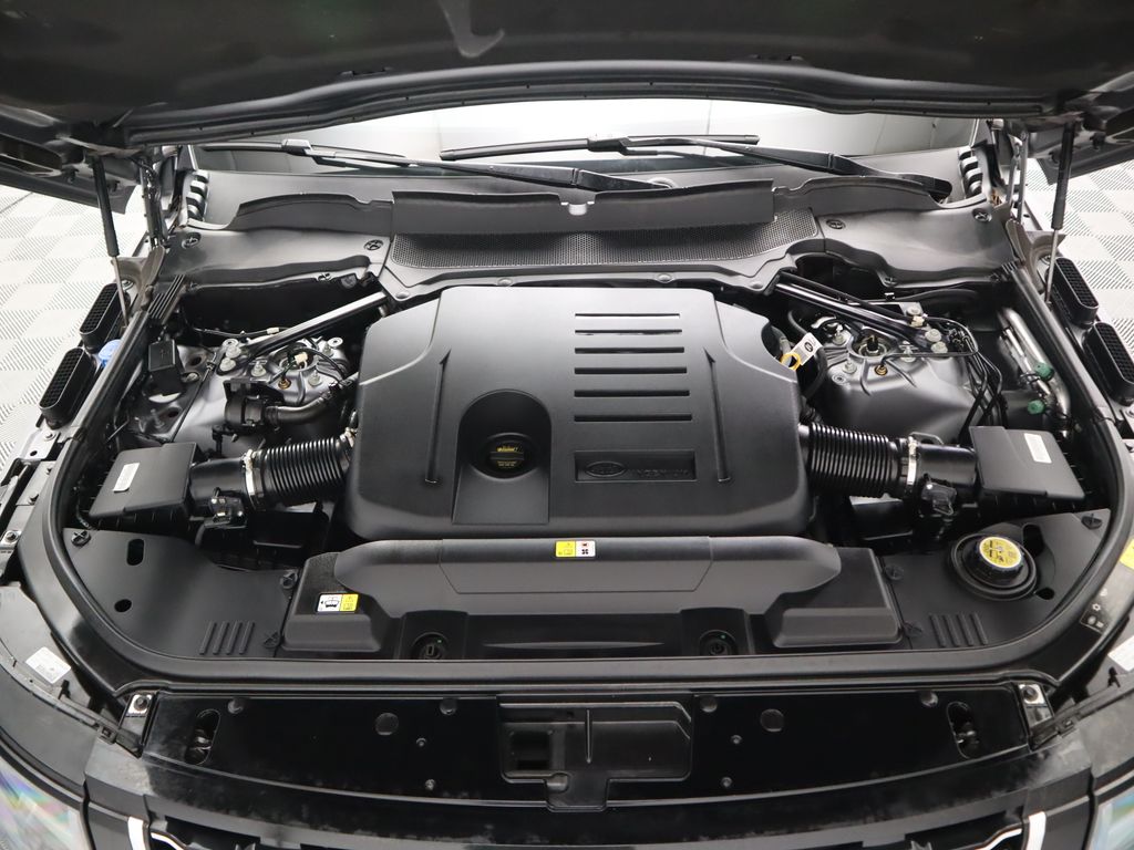 Thumbnail: 2021 Land Rover Range Rover - 29
