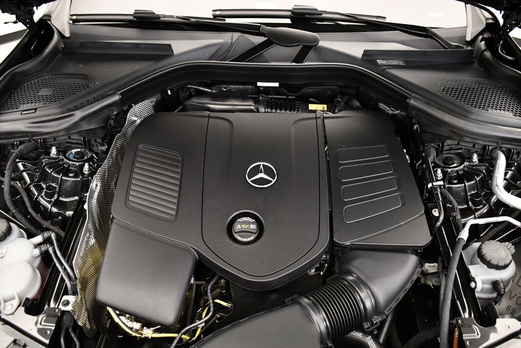 Thumbnail: 2025 Mercedes-Benz GLC - 11