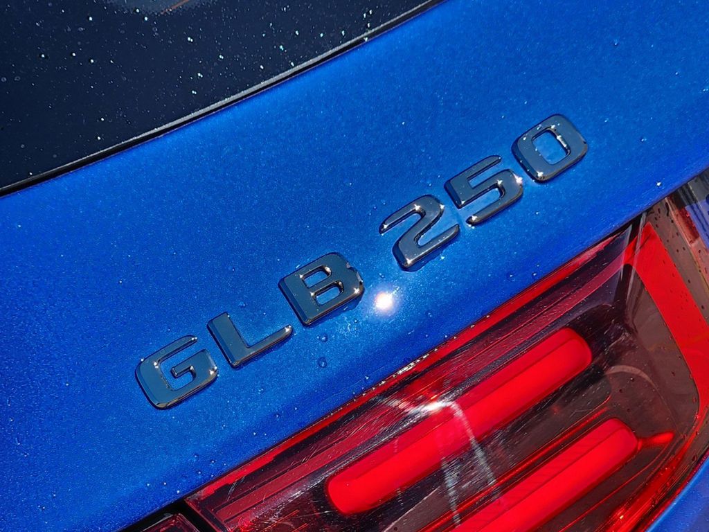 2024 Mercedes-Benz GLB GLB 250 12