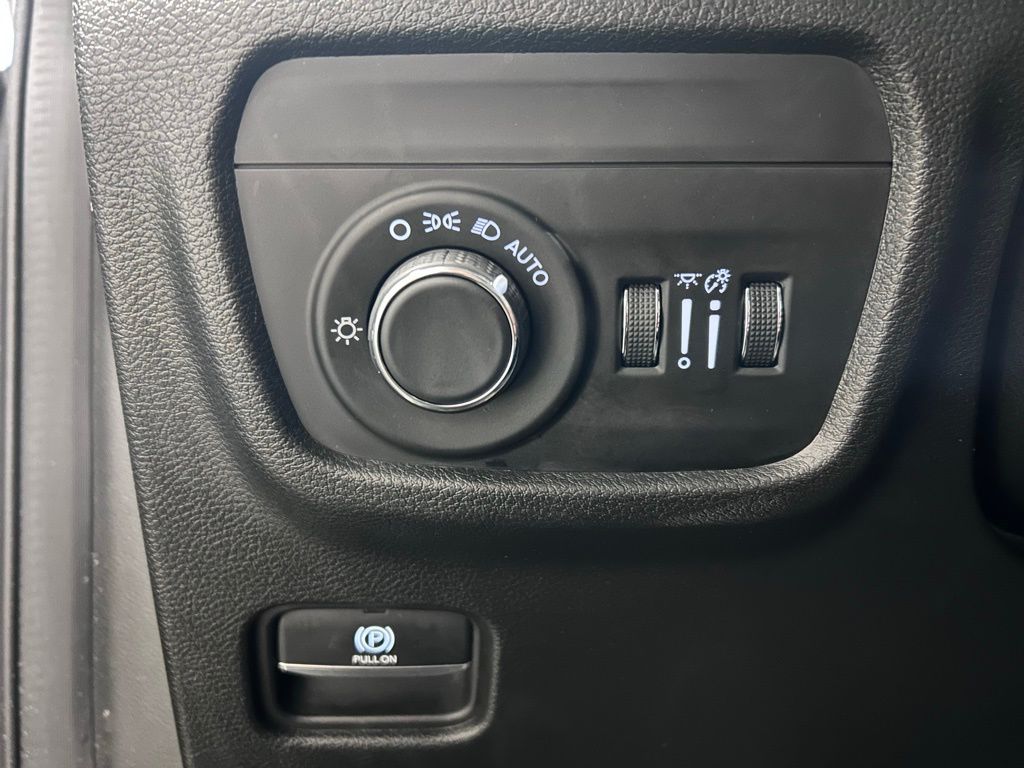 used 2022 Jeep Grand Cherokee L car, priced at $26,284