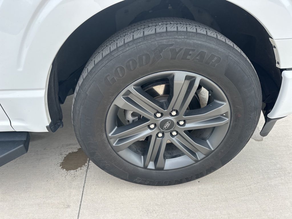 2023 Oxford White Ford F-150 XLT RWD Truck