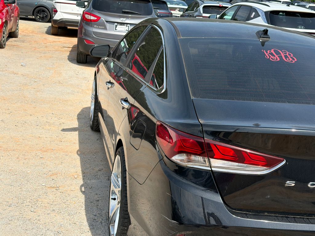 Used 2018 Black Hyundai SEL image 7