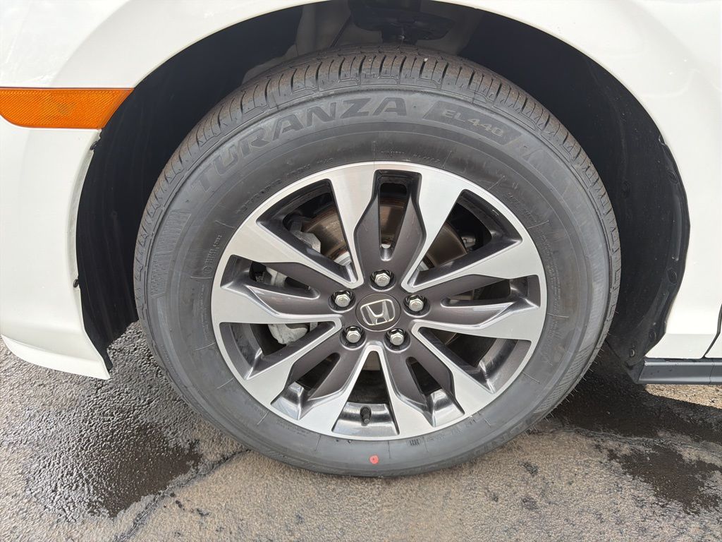 Thumbnail: 2023 Honda Odyssey - 10