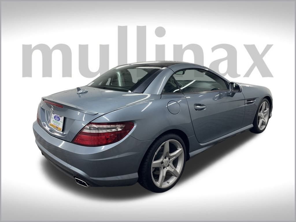 2013 Mercedes Benz SLK 250 photo 3