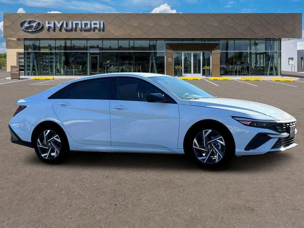 New 2025 Hyundai Elantra SEL Sport New 2025 Hyundai Elantra SEL Sport