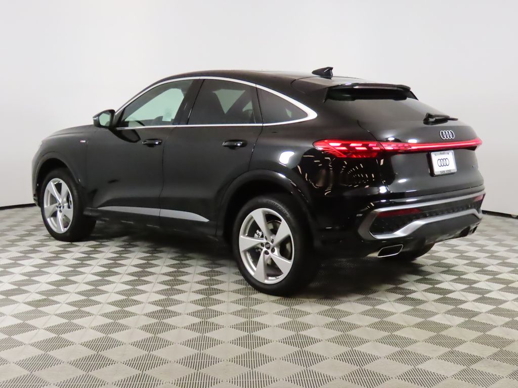 Thumbnail: 2025 Audi Q5 - 3