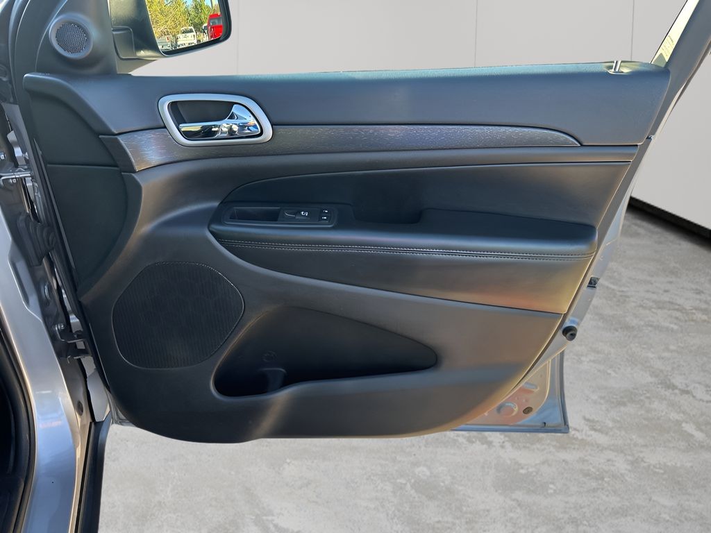 Used Car 2018 Jeep Grand Cherokee  Laredo E For Sale Under $20,000 In Austin, Texas