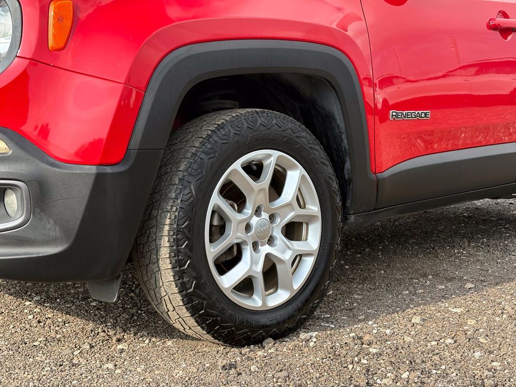 2015 Jeep Renegade Latitude Red at DeMontrond Auto Country