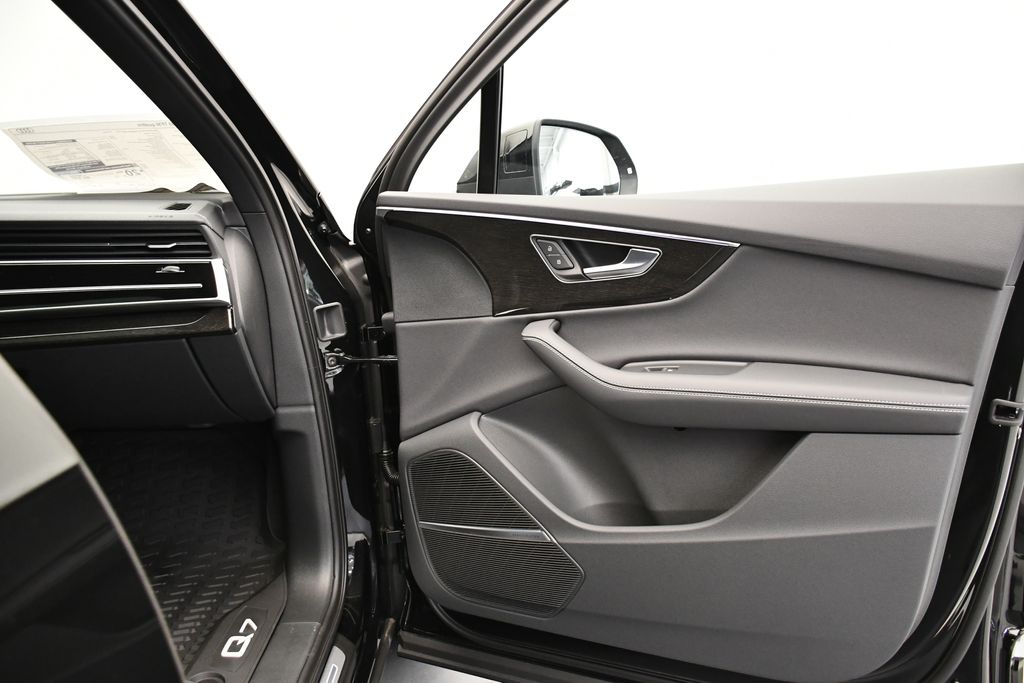 2025 Audi Q7 Premium Plus - Photo 44