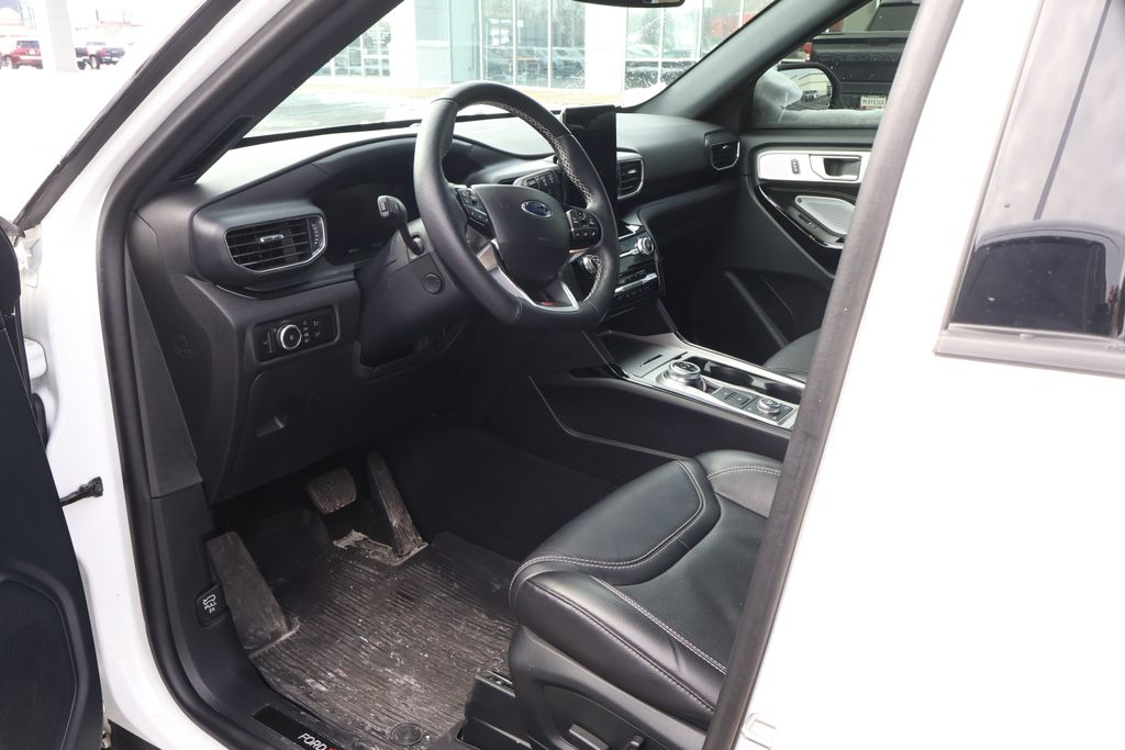 Thumbnail: 2023 Ford Explorer - 10