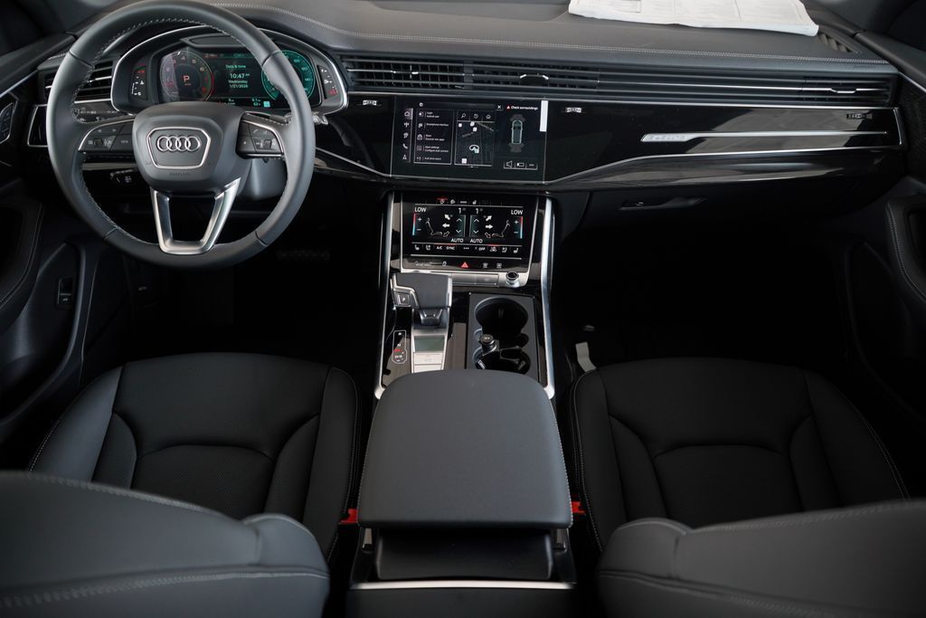 Thumbnail: 2026 Audi Q8 - 8