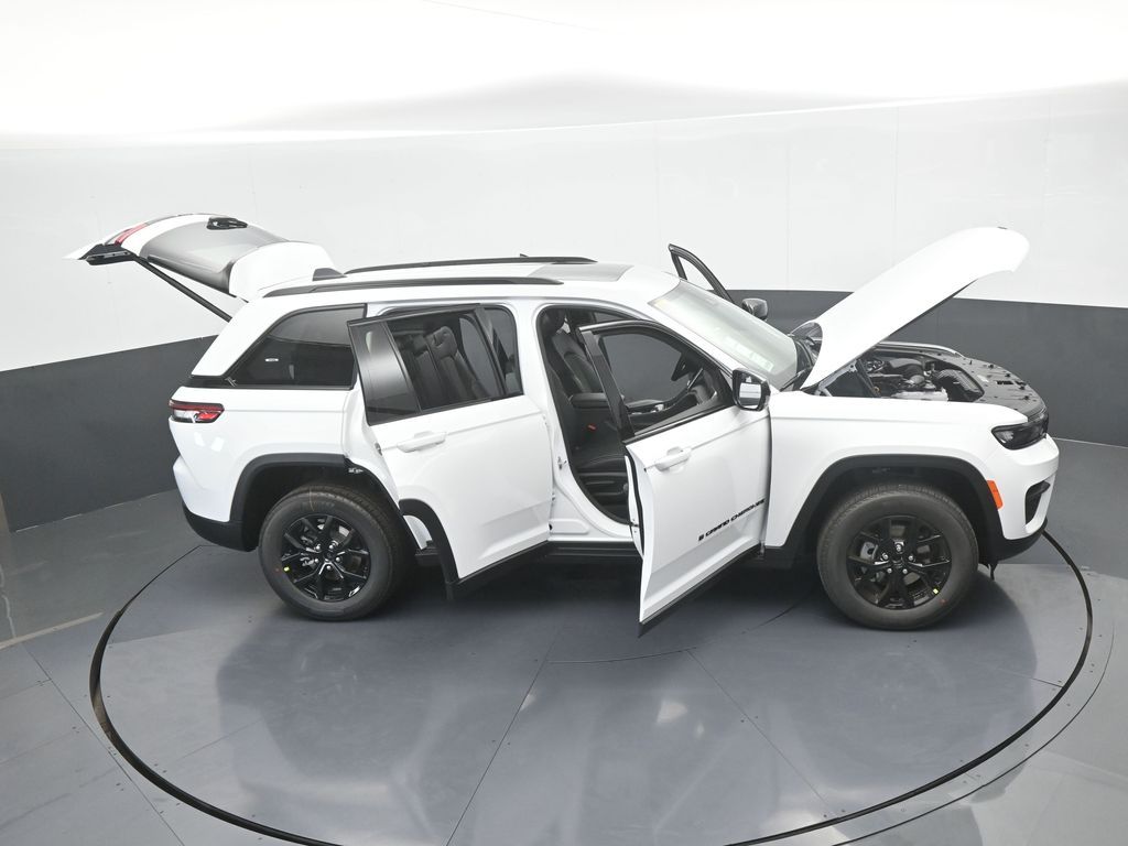 Used 2025 Bright White Clearcoat Jeep Altitude X image 63
