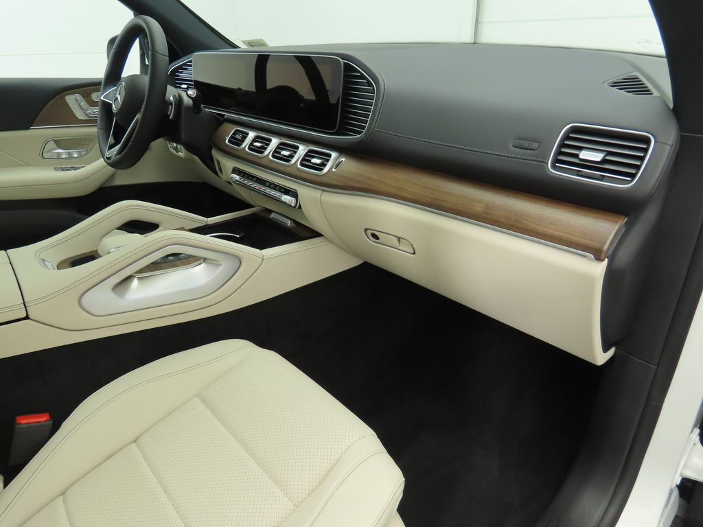 Thumbnail: 2026 Mercedes-Benz GLE - 19