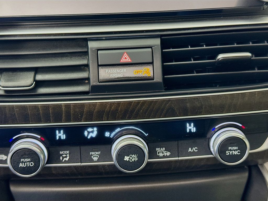 Used Car 2022 Honda Accord  Ex-l For Sale Under $25,000 In Austin, Texas