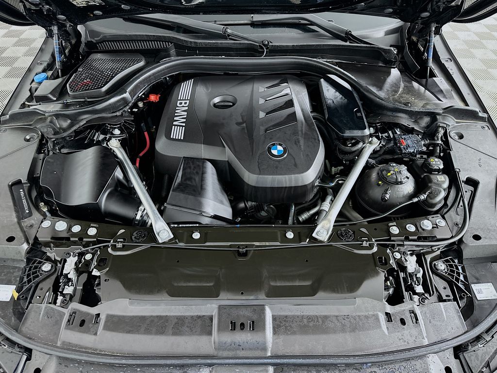 Thumbnail: 2025 BMW 5 Series - 31