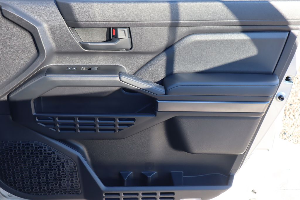 Thumbnail: 2025 Toyota 4Runner - 24