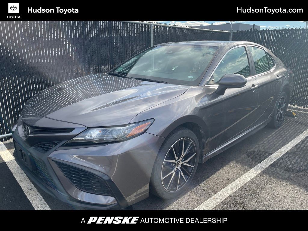 2021 Toyota Camry SE -
                Jersey City, NJ