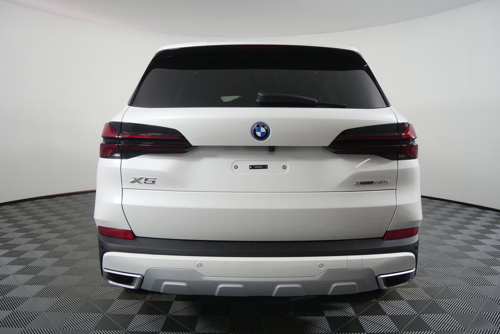 Thumbnail: 2026 BMW X5 - 4