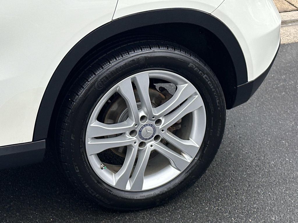 Thumbnail: 2017 Mercedes-Benz GLA - 16