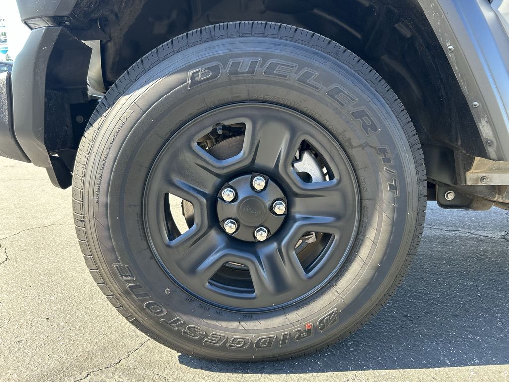 Thumbnail: 2023 Jeep Wrangler - 10