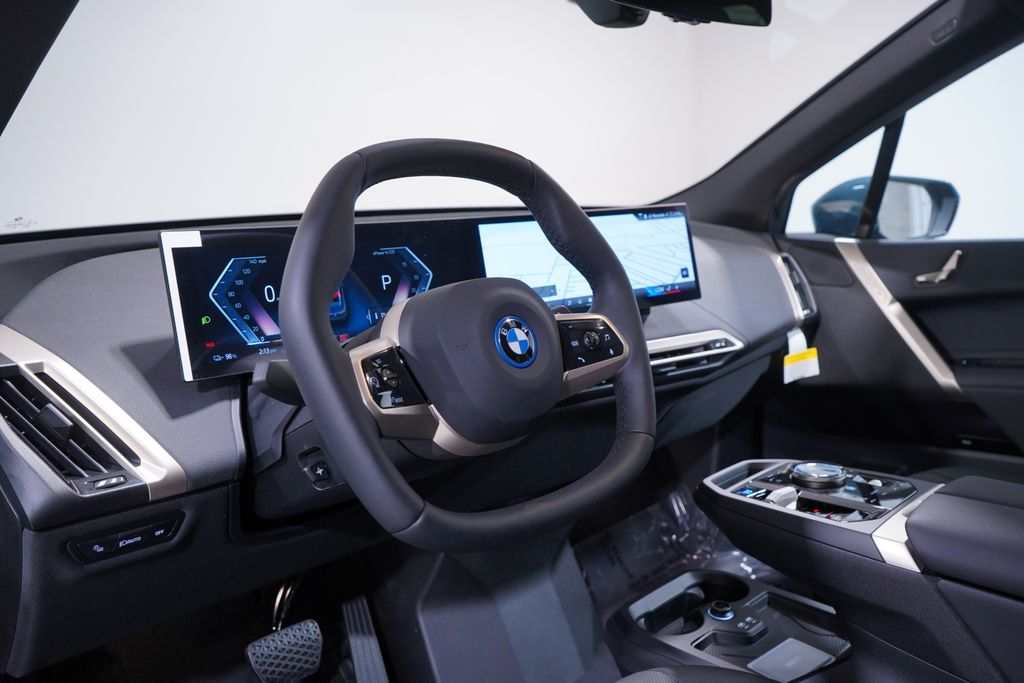 2025 BMW iX xDrive50 6