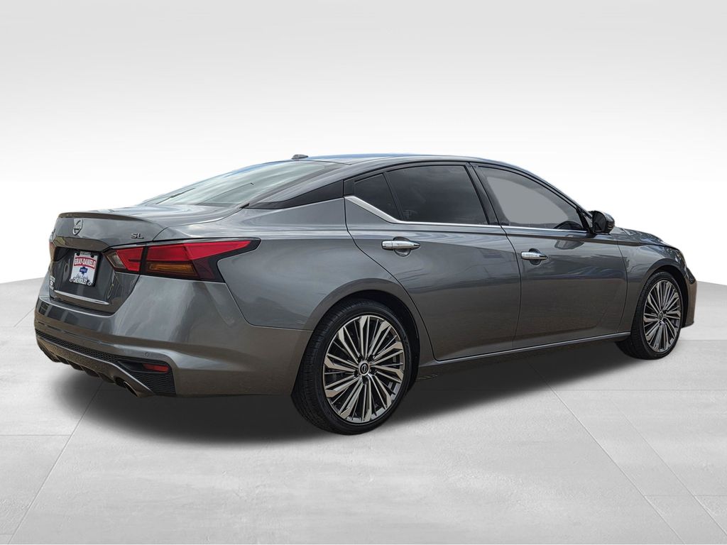 Used 2023 Nissan Altima Sedan