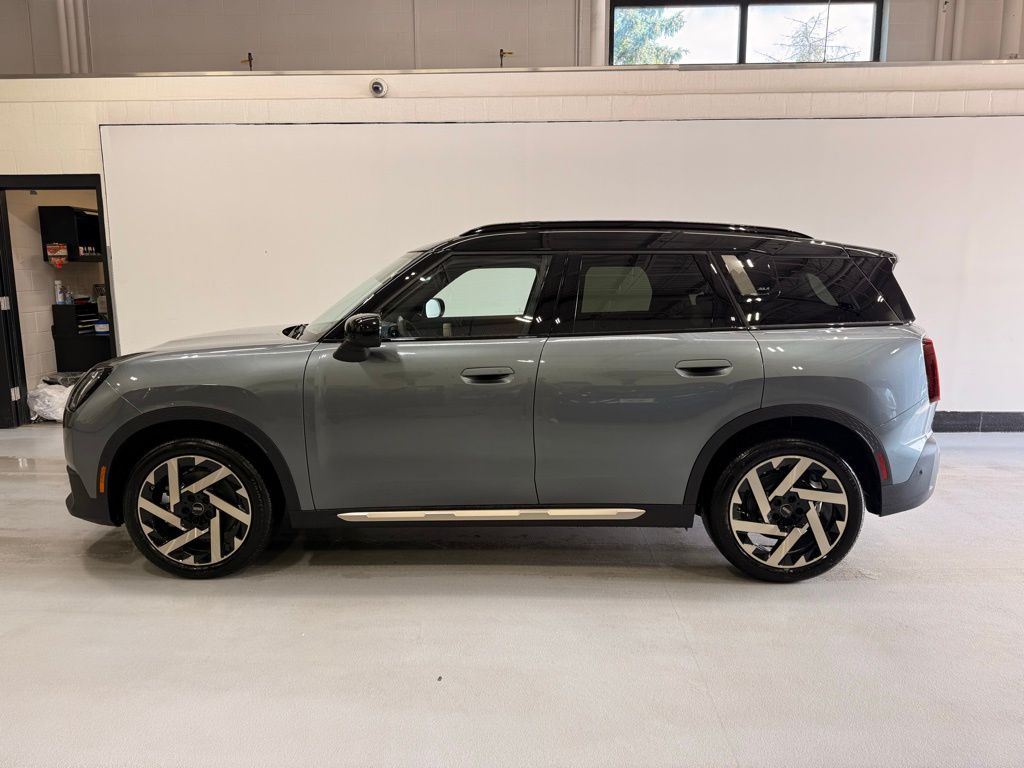 Thumbnail: 2025 MINI Cooper Countryman - 2