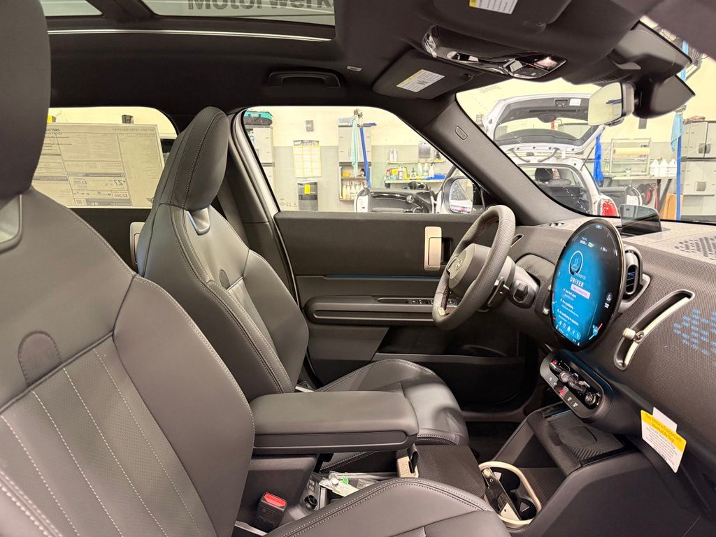 Thumbnail: 2027 MINI Cooper Countryman - 29