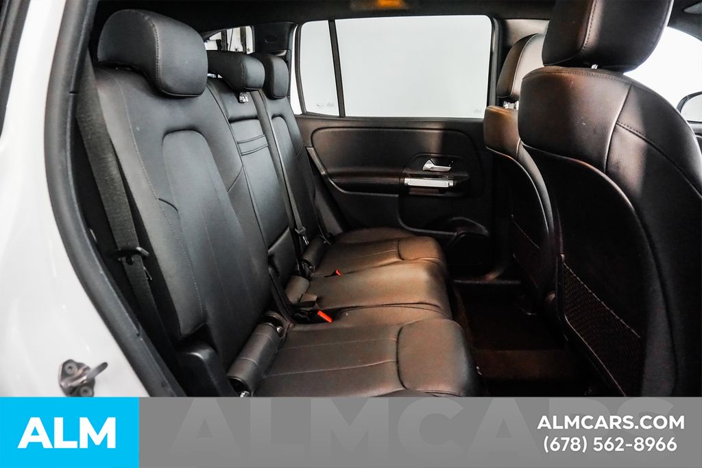 Used 2022 White Mercedes-Benz GLB 250 image 20