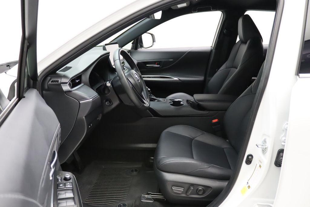 Thumbnail: 2023 Toyota Venza - 14