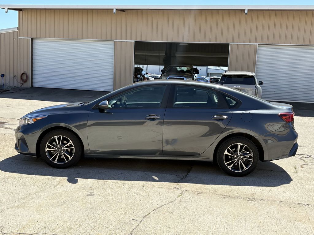 2024 Kia Forte LXS - 7