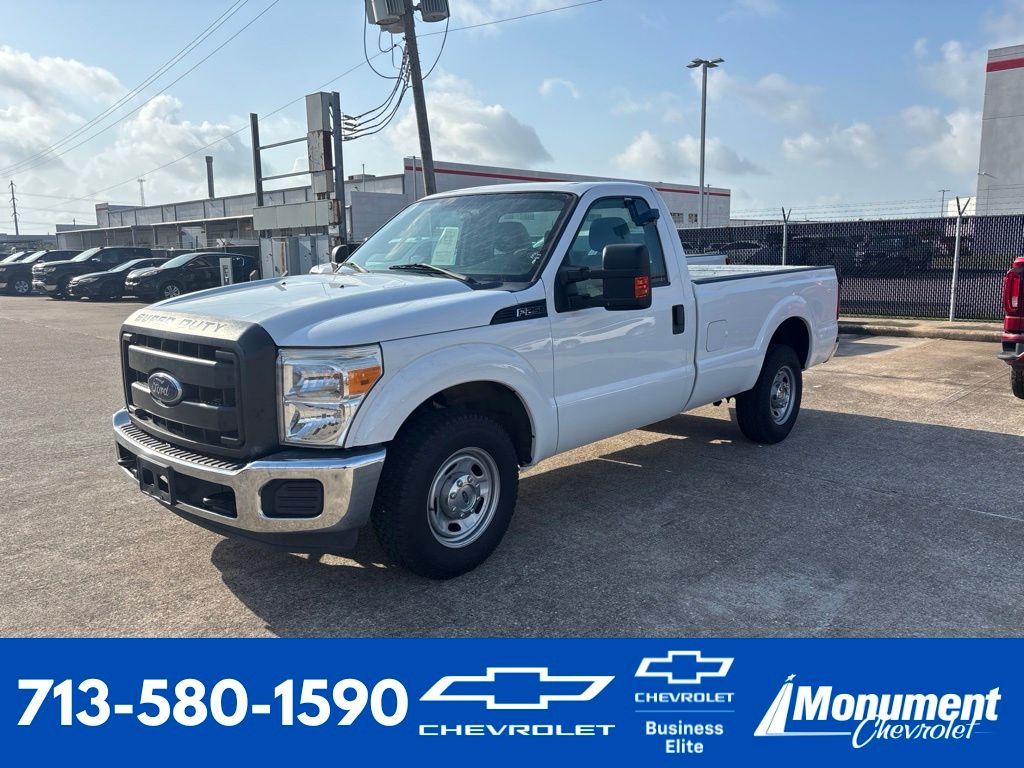 Oxford White 2016 Ford F-250 Super Duty Pickup Truck 4X2 6-Speed Automatic