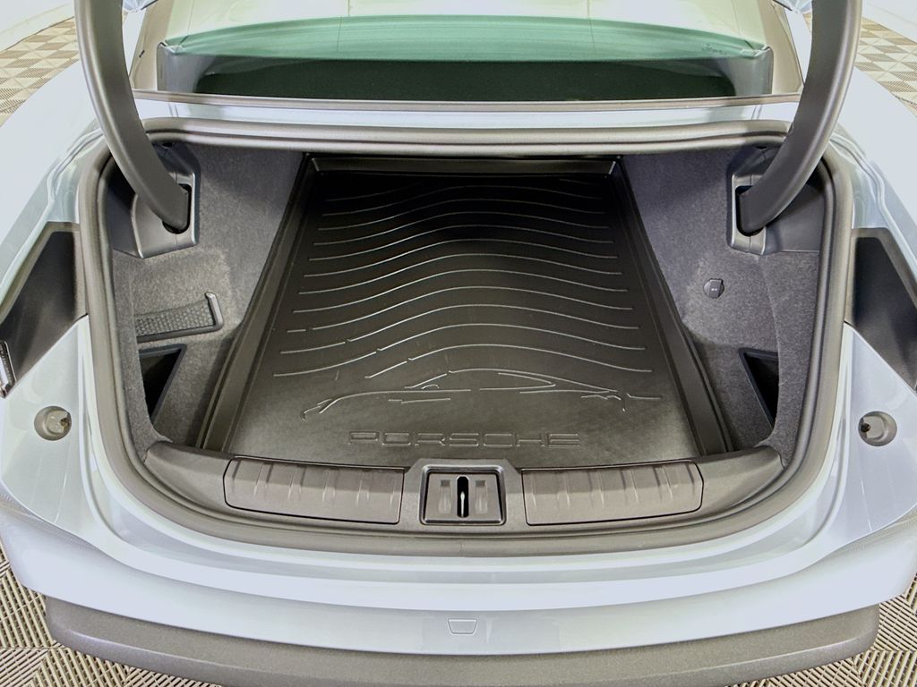 Thumbnail: 2024 Porsche Taycan - 27