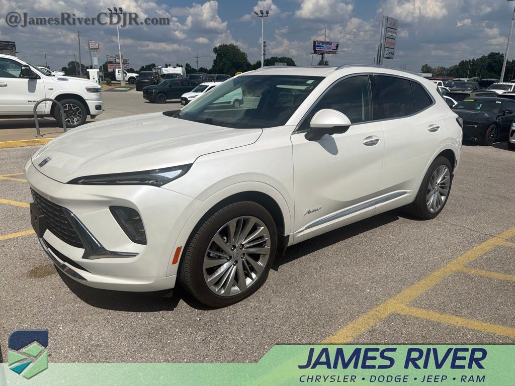 White Frost Tricoat 2025 Buick Envision SUV / Crossover All-Wheel Drive 9-Speed Automatic