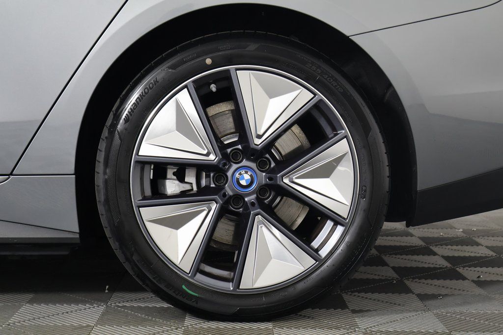 Thumbnail: 2023 BMW i4 - 16