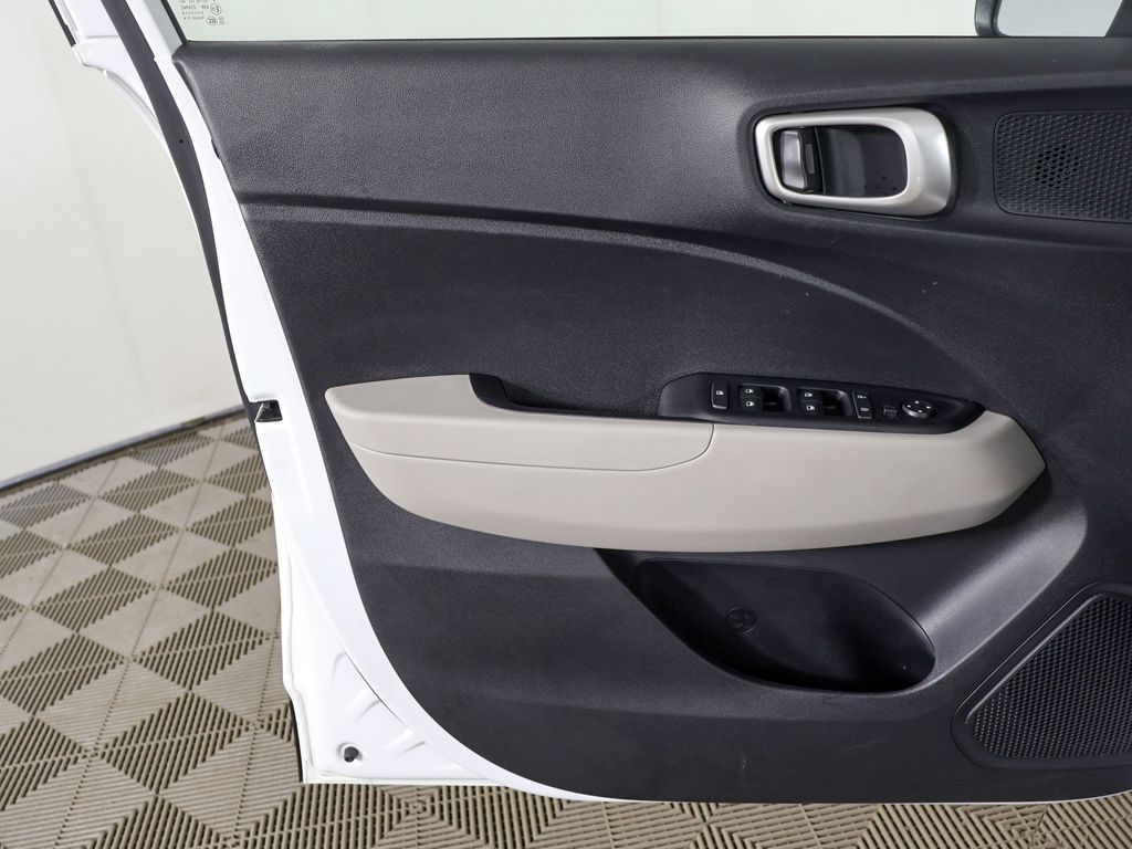 Used 2026 White Hyundai SEL image 19