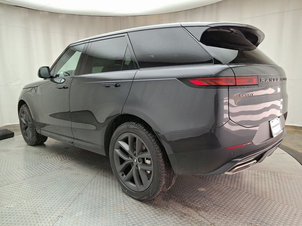 2025 Land Rover Range Rover Sport SE 4