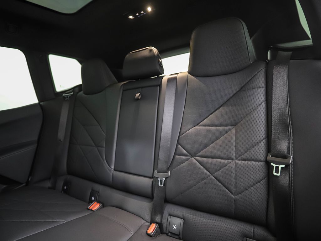 Thumbnail: 2023 BMW iX - 23