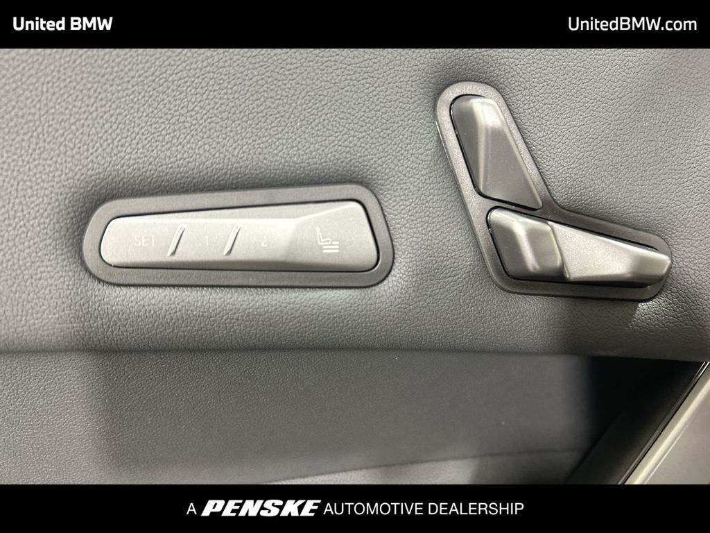 Thumbnail: 2026 BMW iX - 12