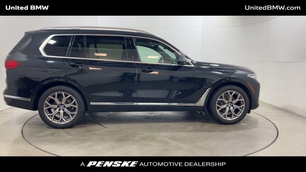 Thumbnail: 2021 BMW X7 - 9