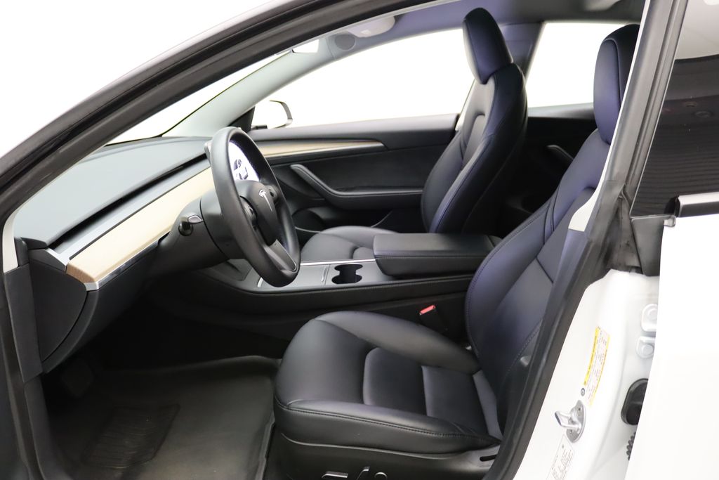 Thumbnail: 2023 Tesla Model 3 - 14