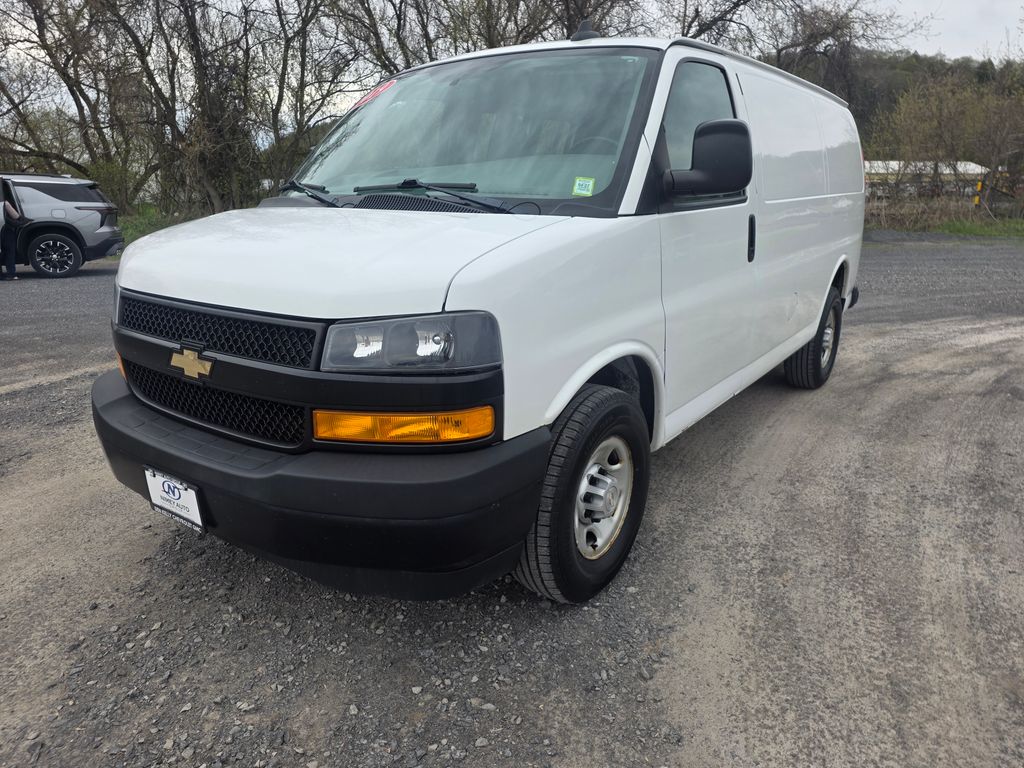Summit White 2019 Chevrolet Express Cargo 2500 RWD Van Rear-Wheel Drive 6-Speed Automatic Overdrive